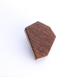 Broche wengé