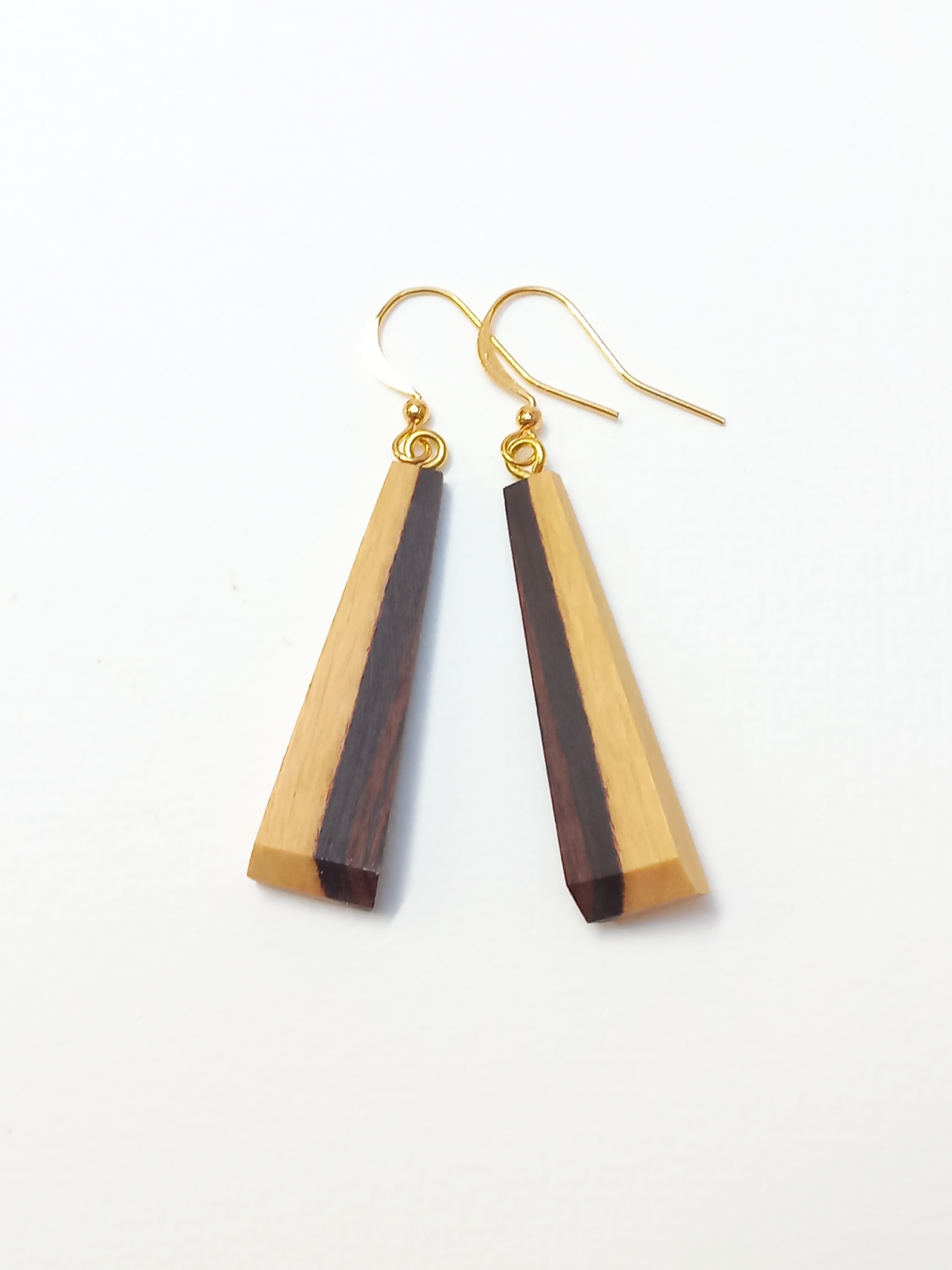 Bijou en bois de violette